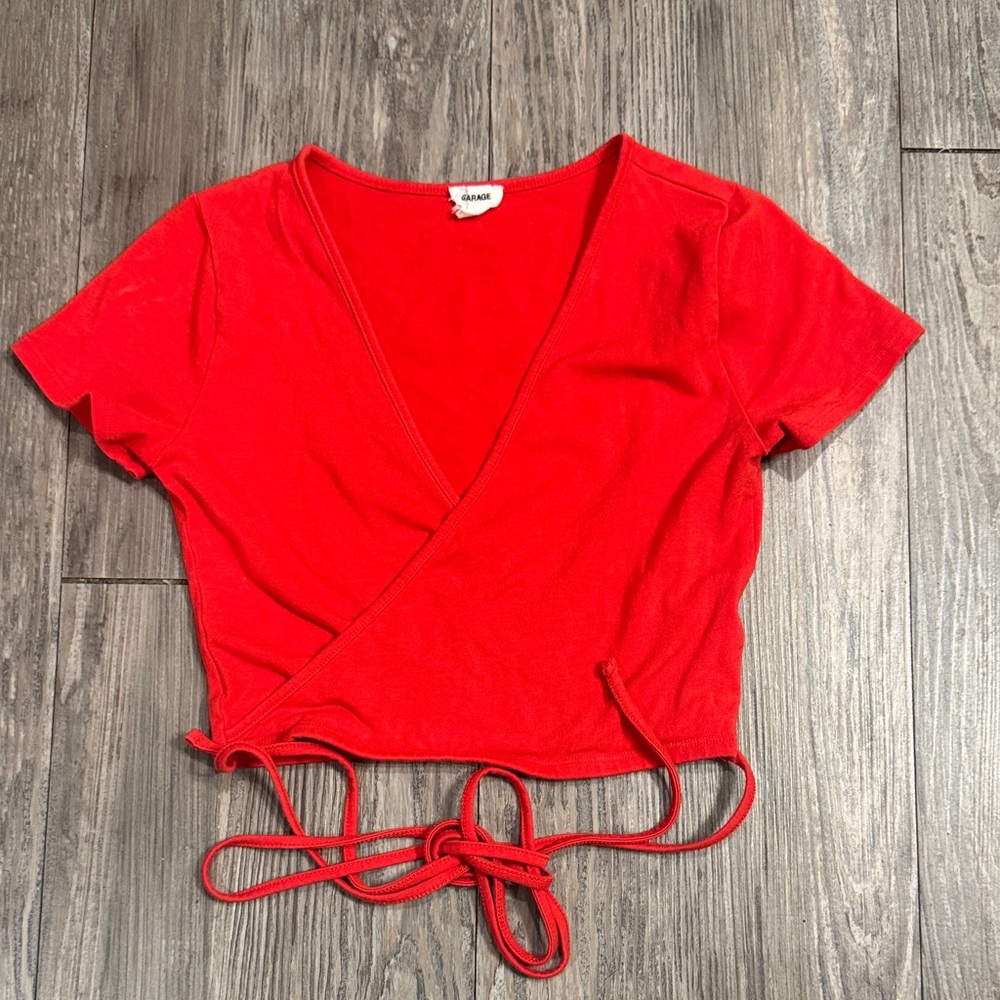 Garage Red Top